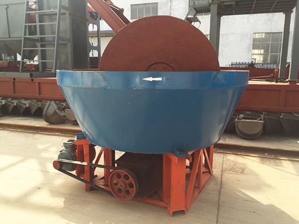 1200型破碎碾金機